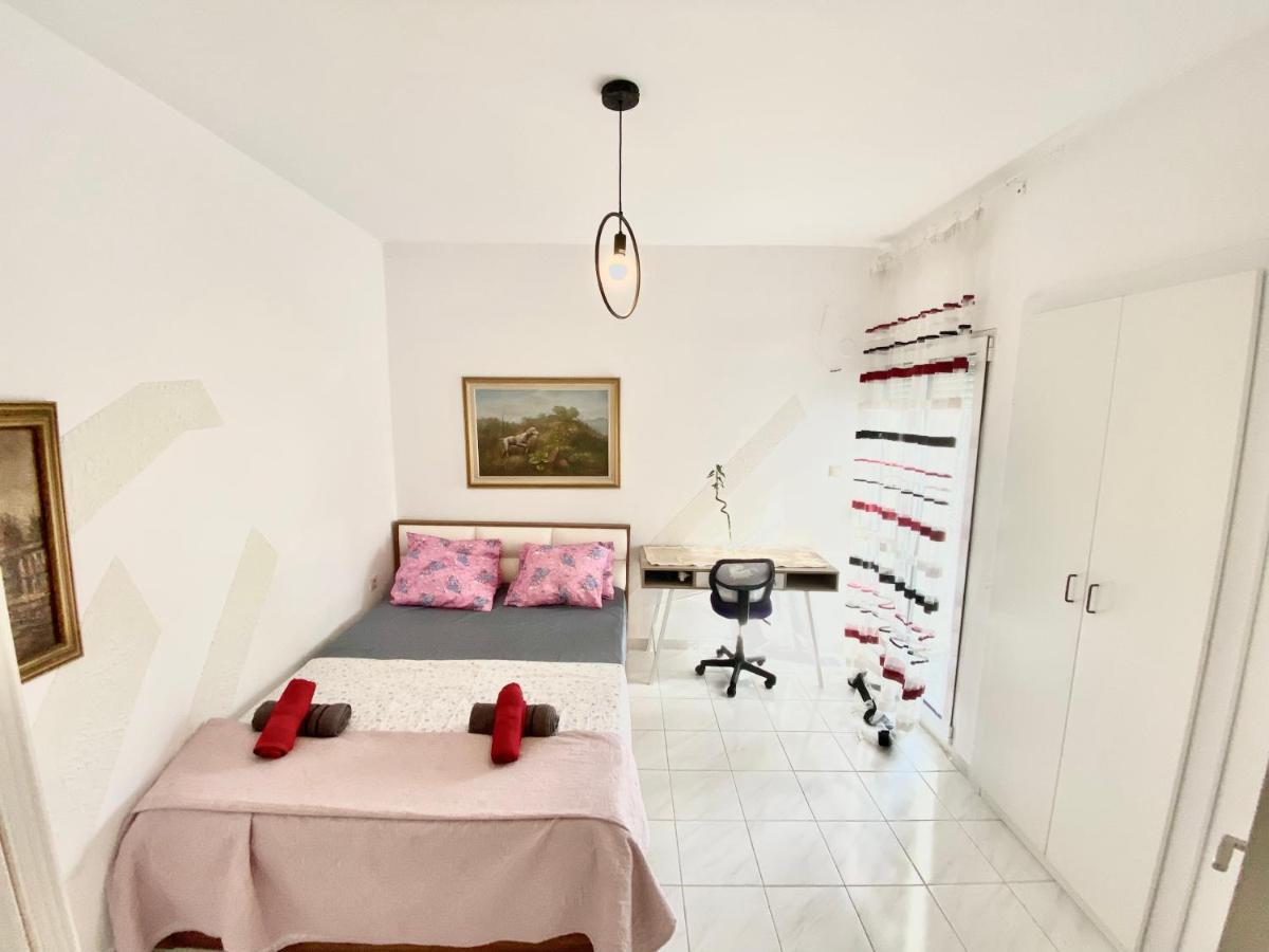 Villa Victoria swimming pool lux apartment Peraía Extérieur photo